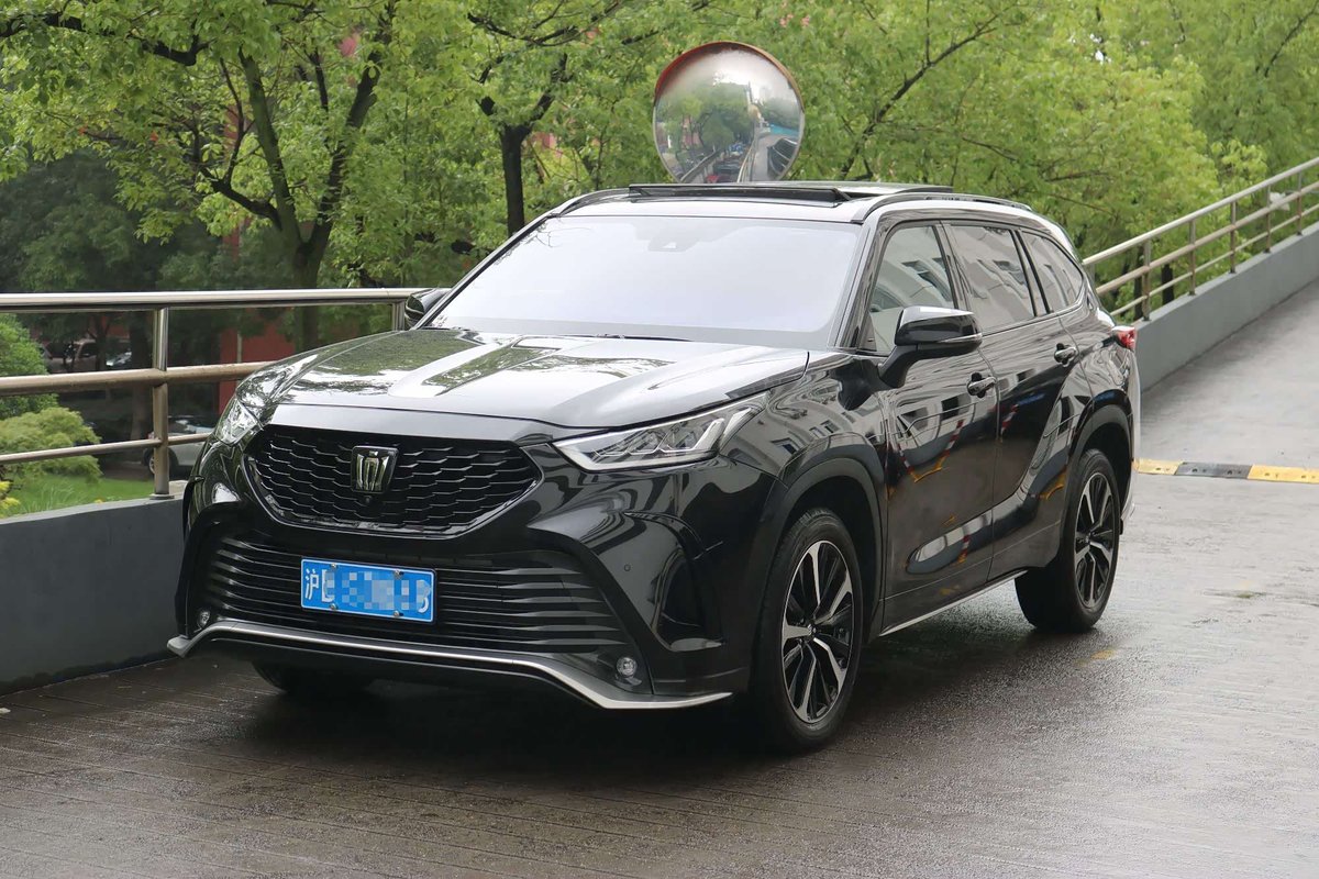 Toyota Crown Land Cruiser