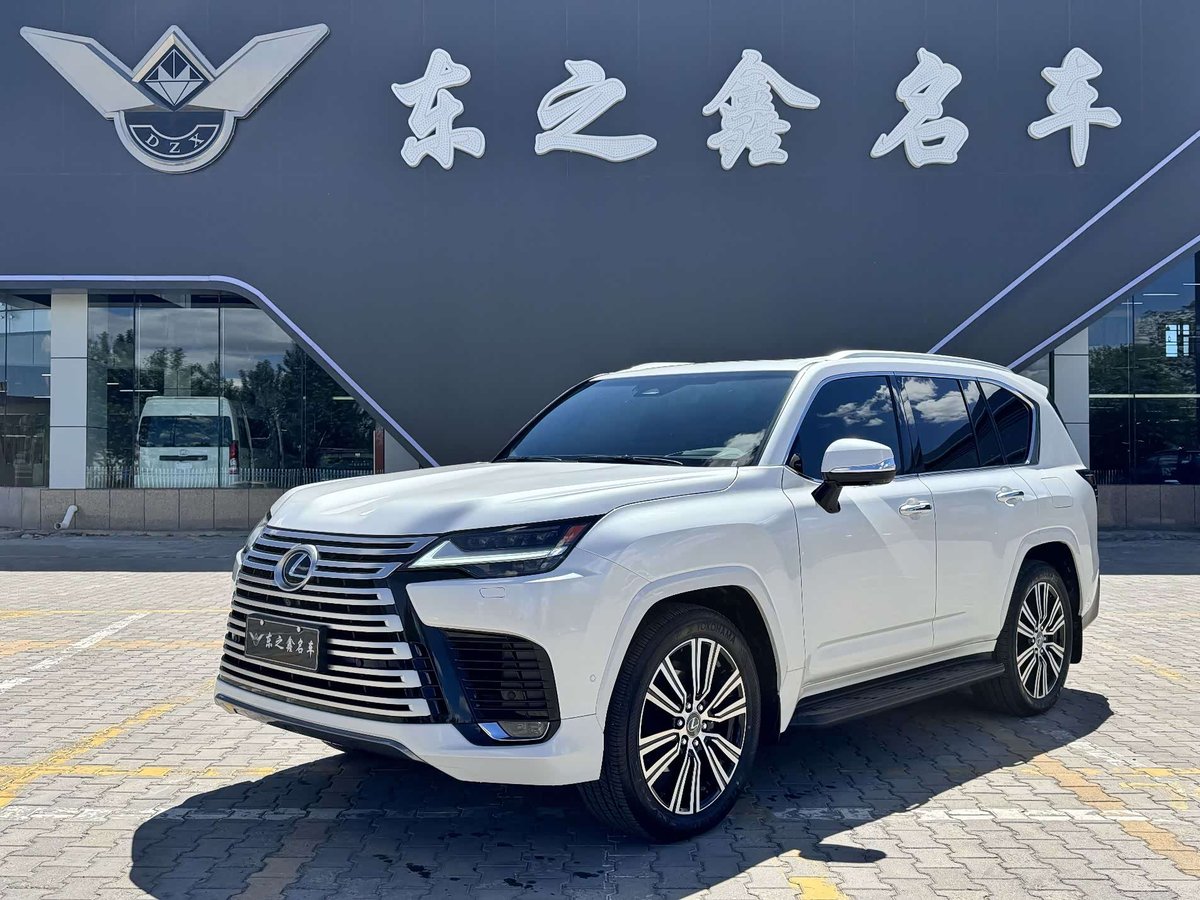 Lexus LX
