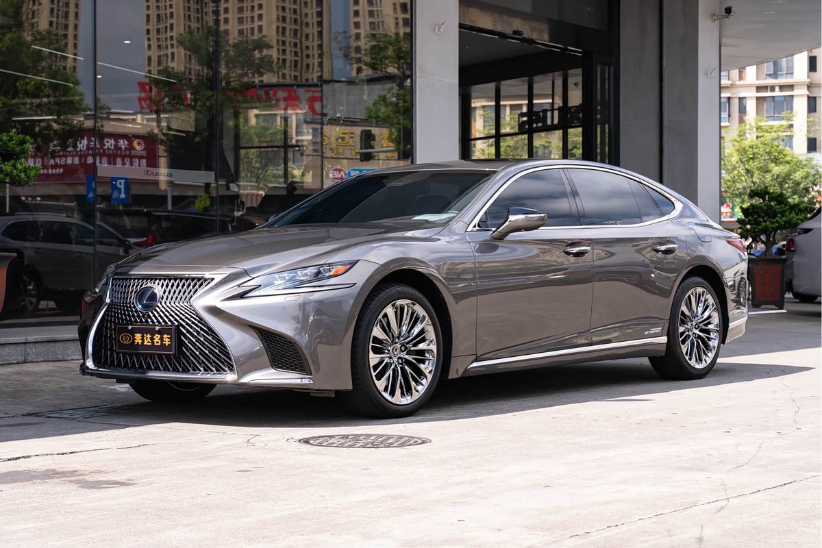 Lexus LS
