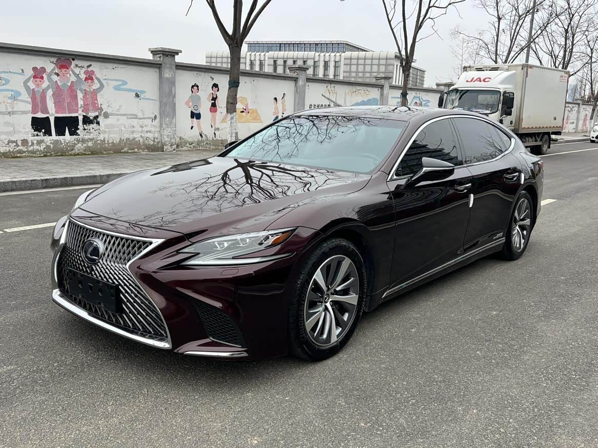 Lexus LS