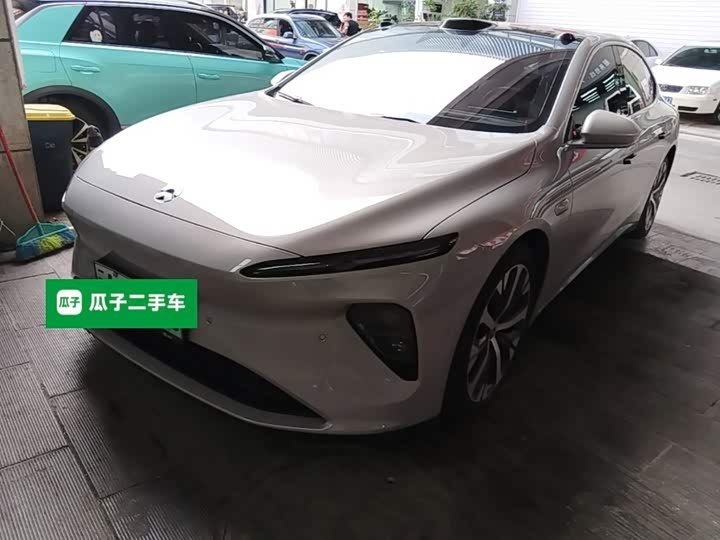 NIO ET7