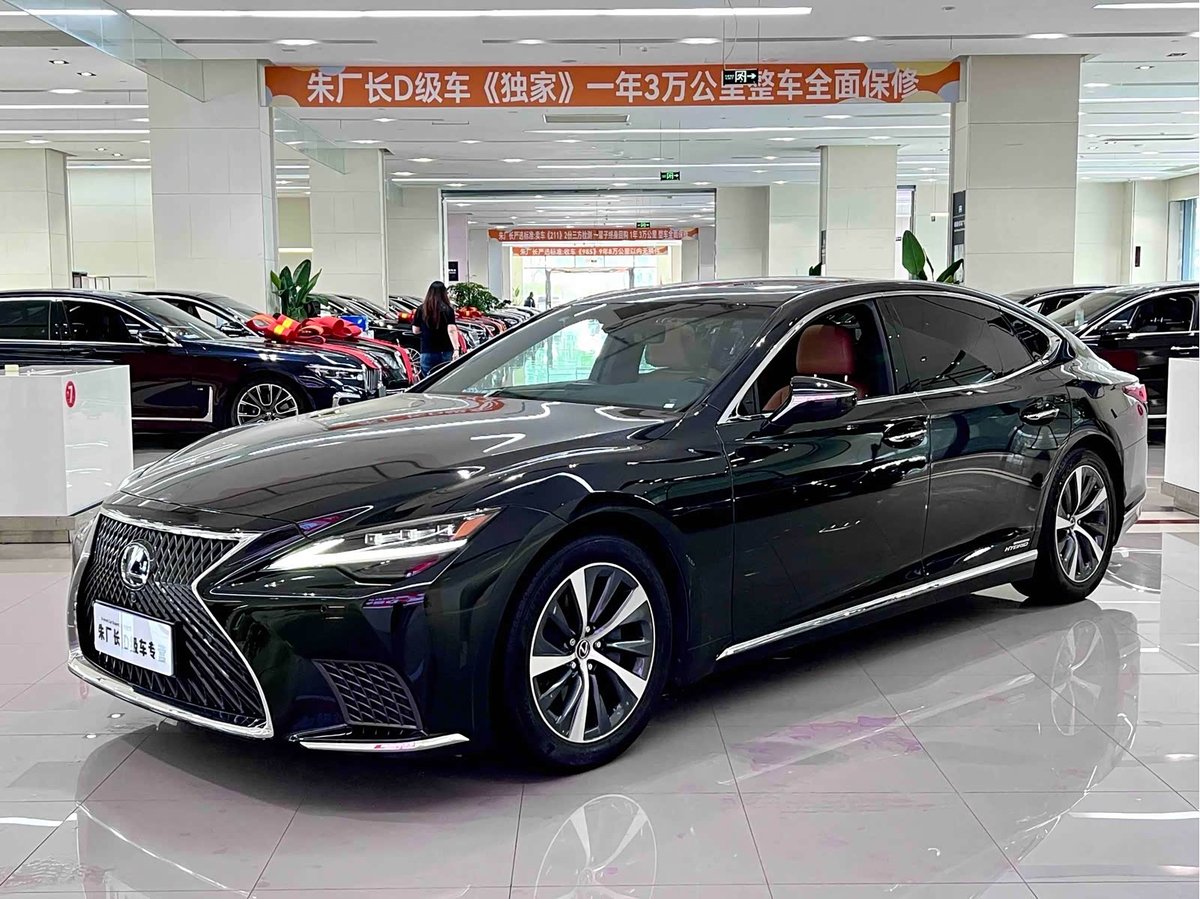 Lexus LS