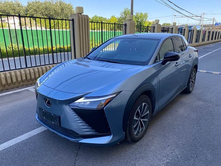 Lexus RZ