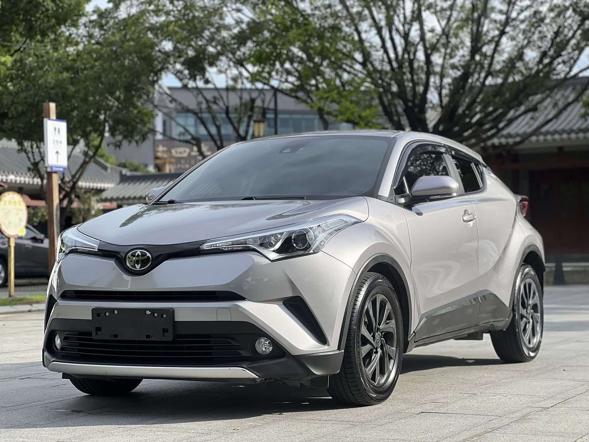 Toyota C-HR IZOA