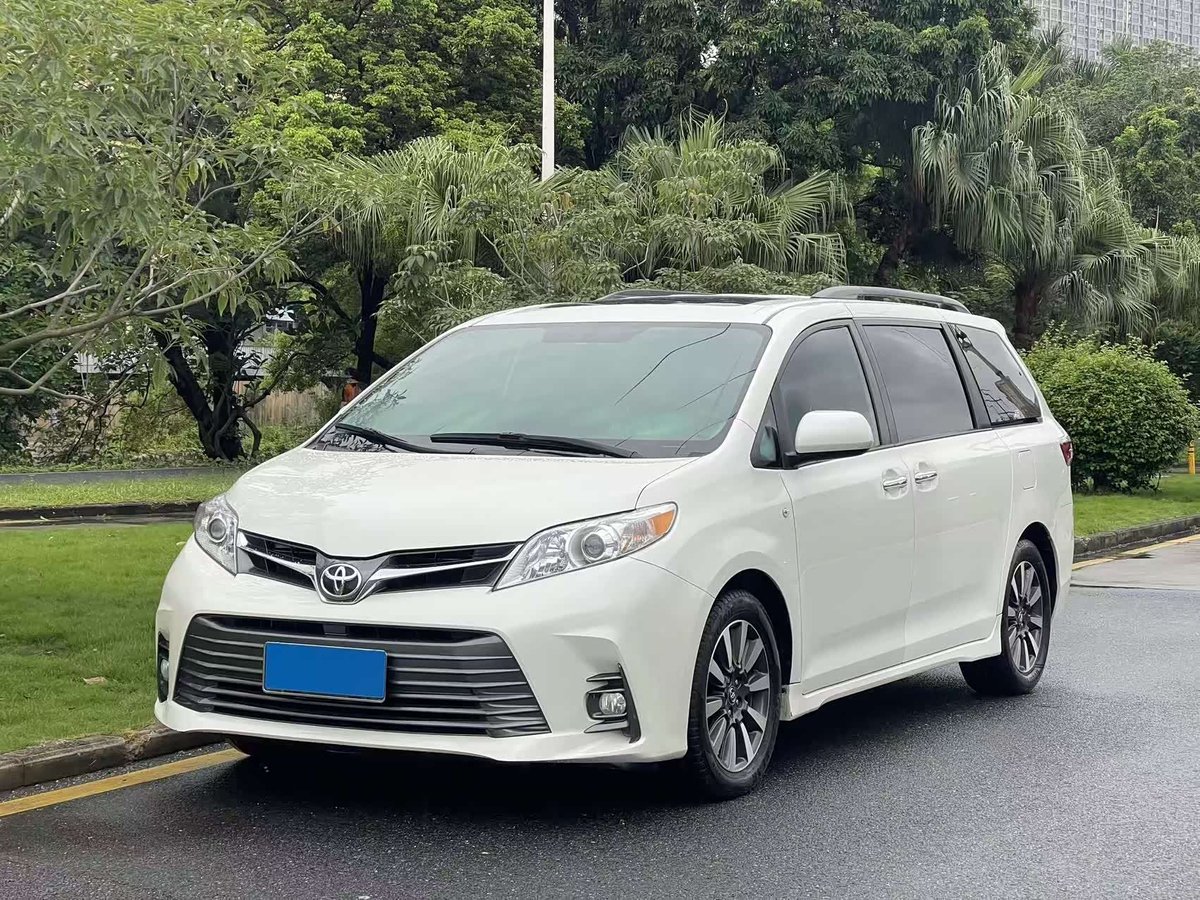 Toyota SIENNA