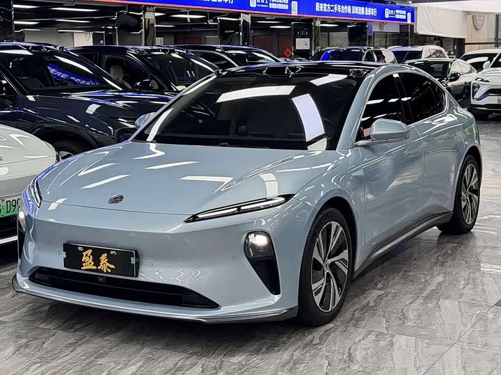 NIO ET5