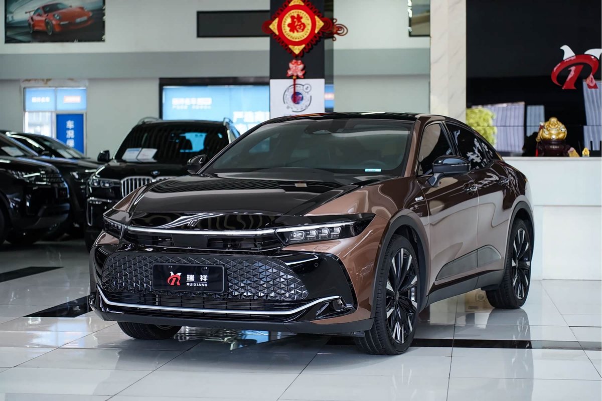 Toyota Crown SportCross