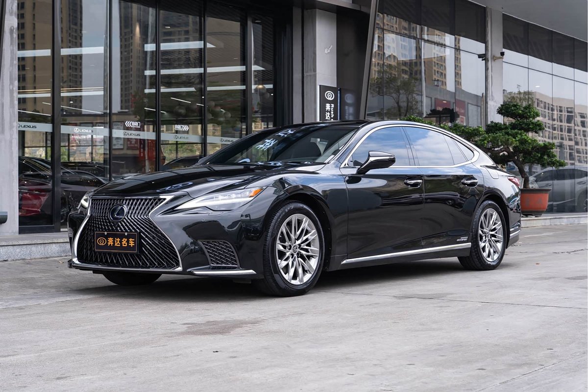 Lexus LS