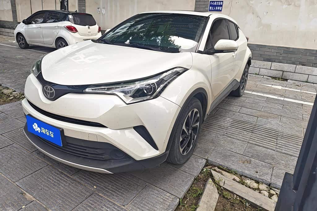 Toyota C-HR IZOA