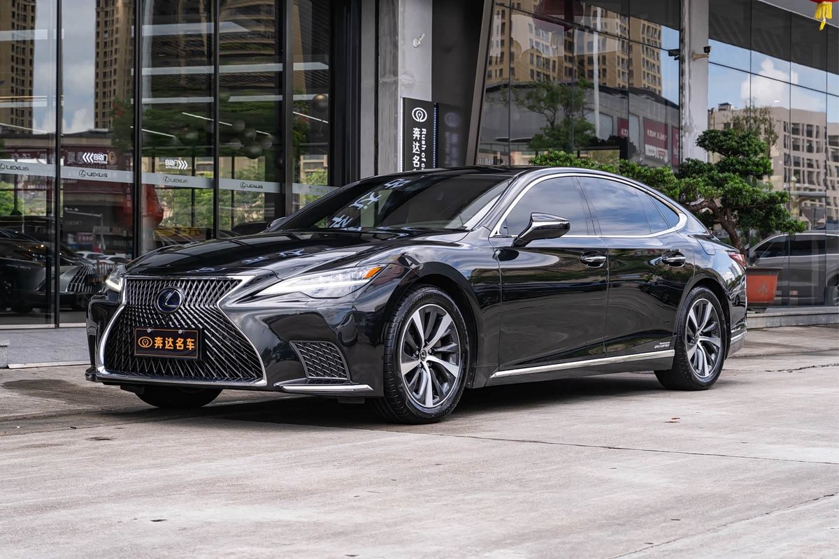 Lexus LS