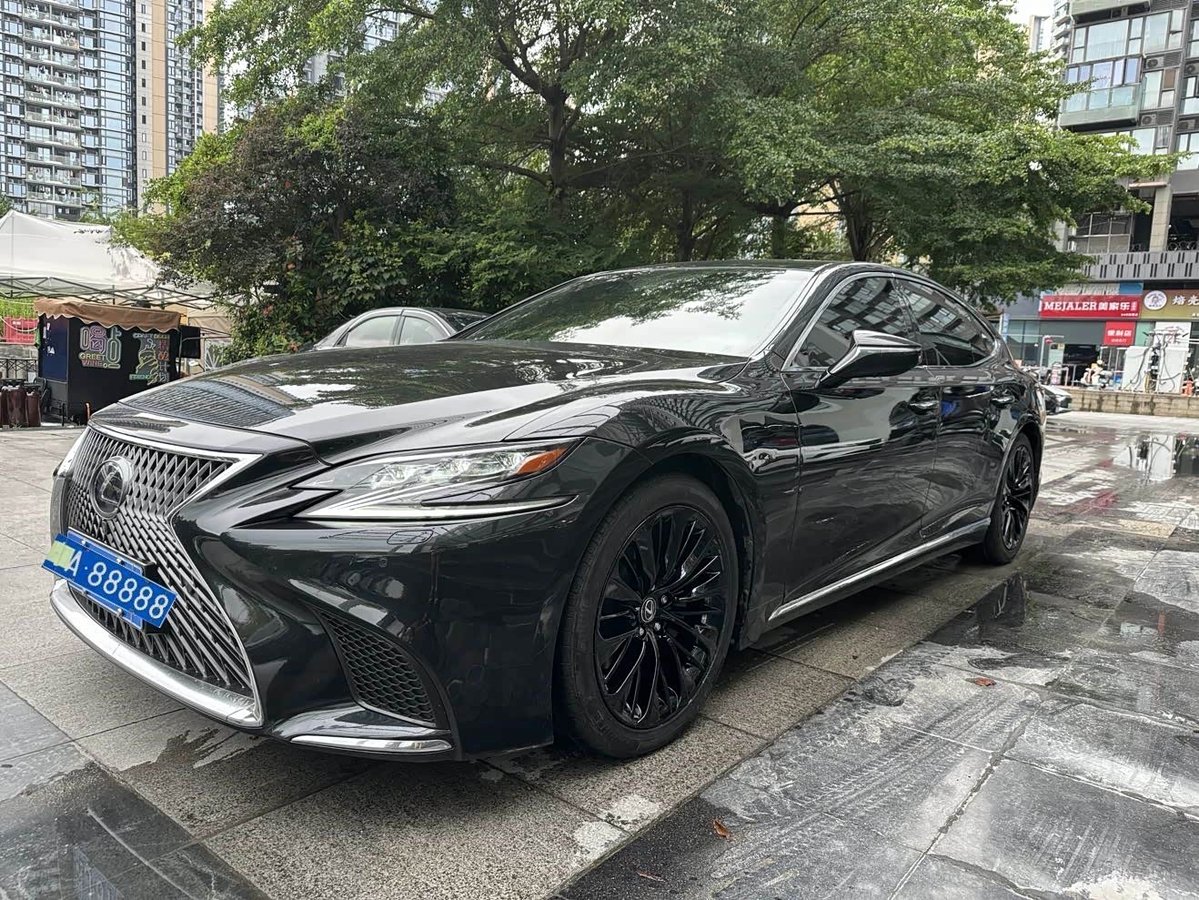 Lexus LS