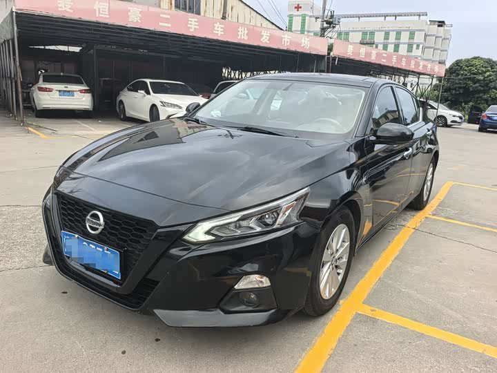 Nissan Altima