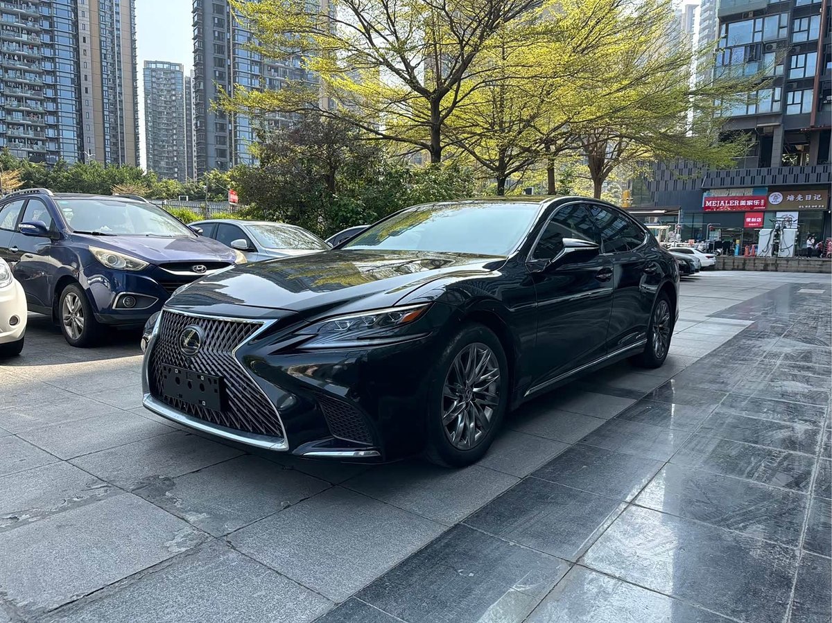 Lexus LS