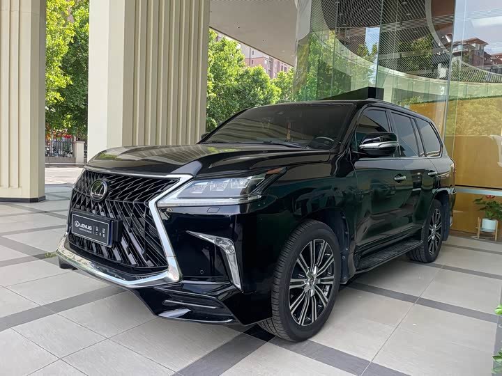 Lexus LX