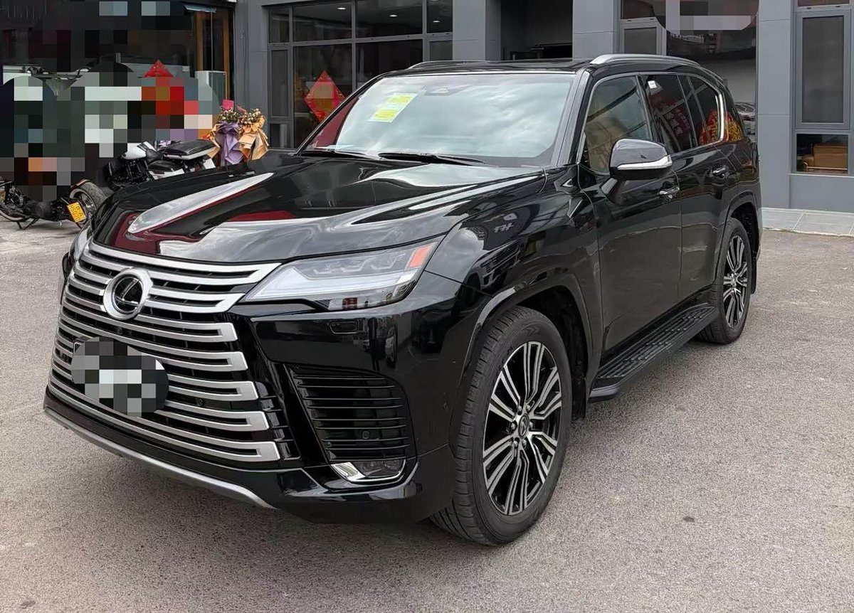 Lexus LX