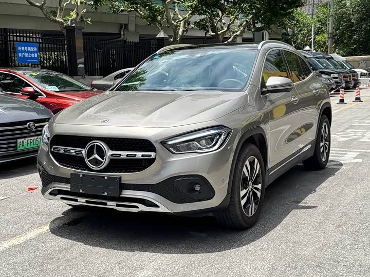 Mercedes-Benz GLA