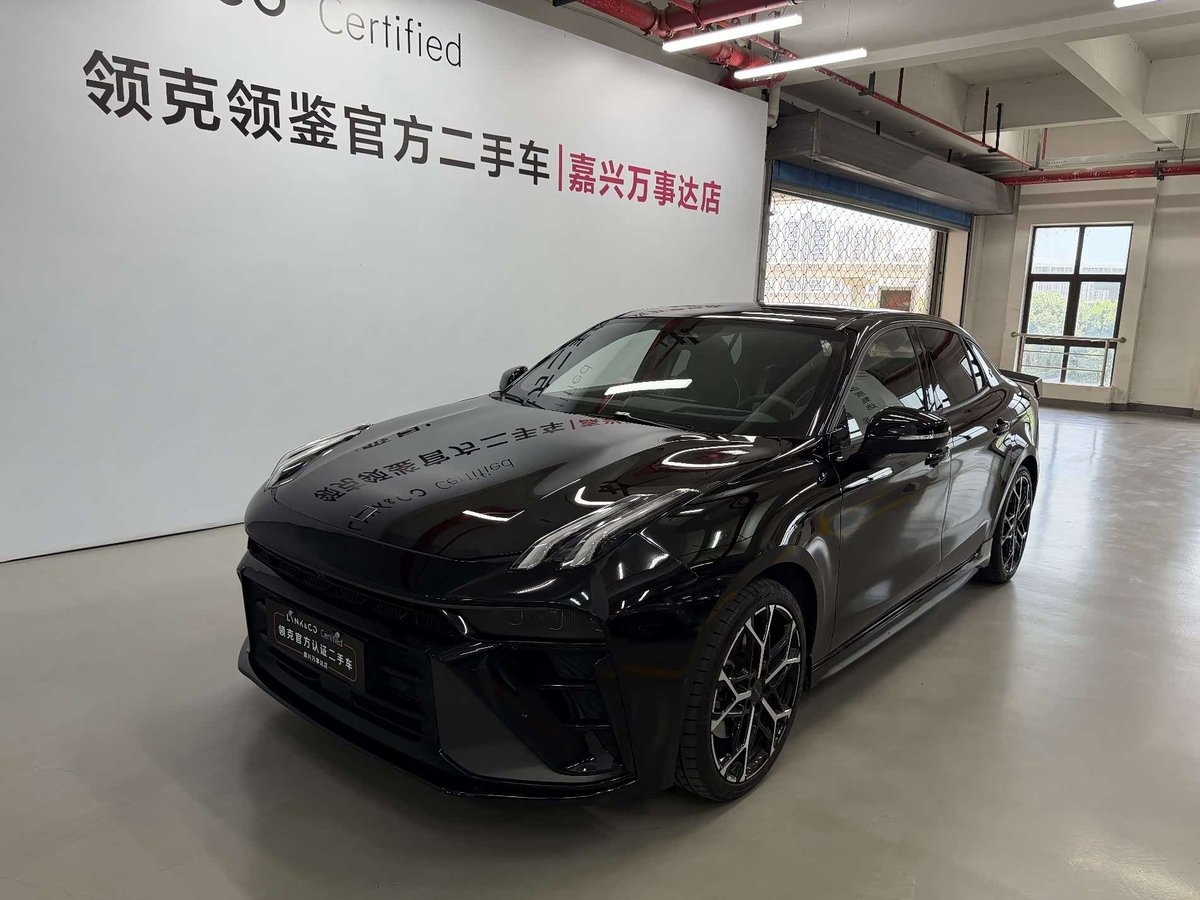 Lynk & Co 03