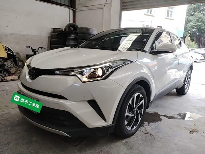 Toyota C-HR IZOA