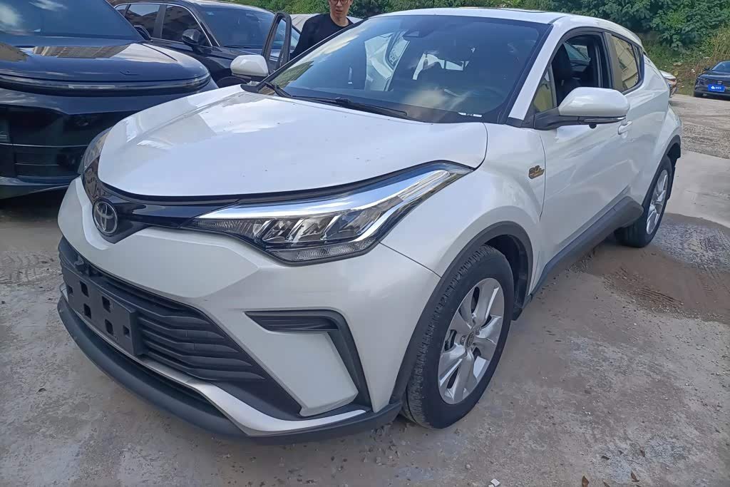 Toyota C-HR IZOA