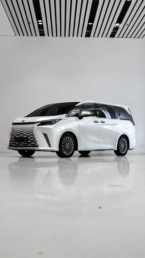 Lexus LM