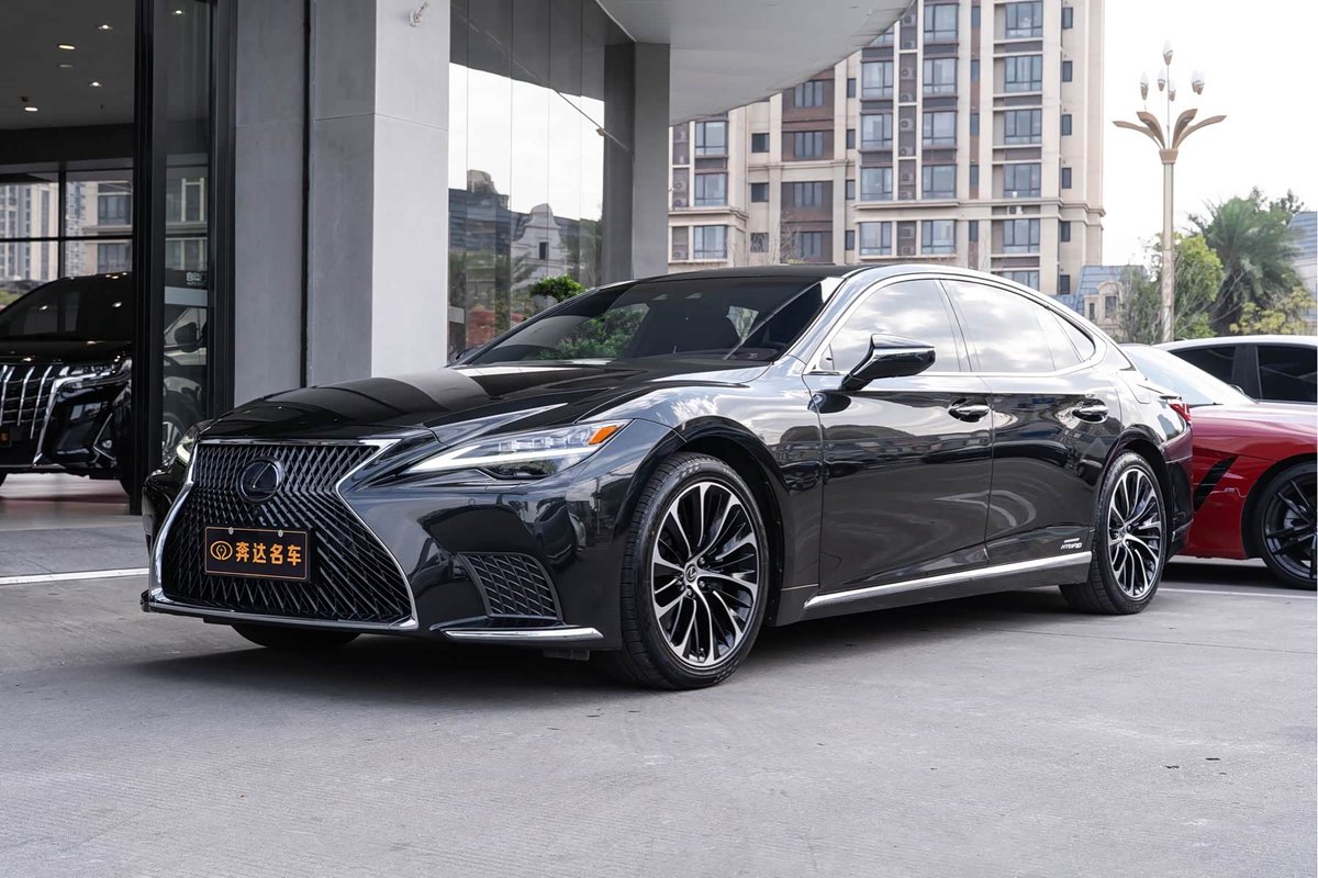 Lexus LS