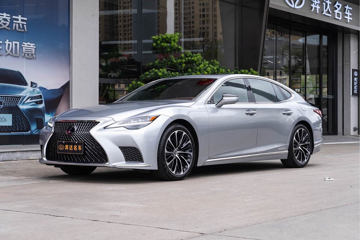 Lexus LS