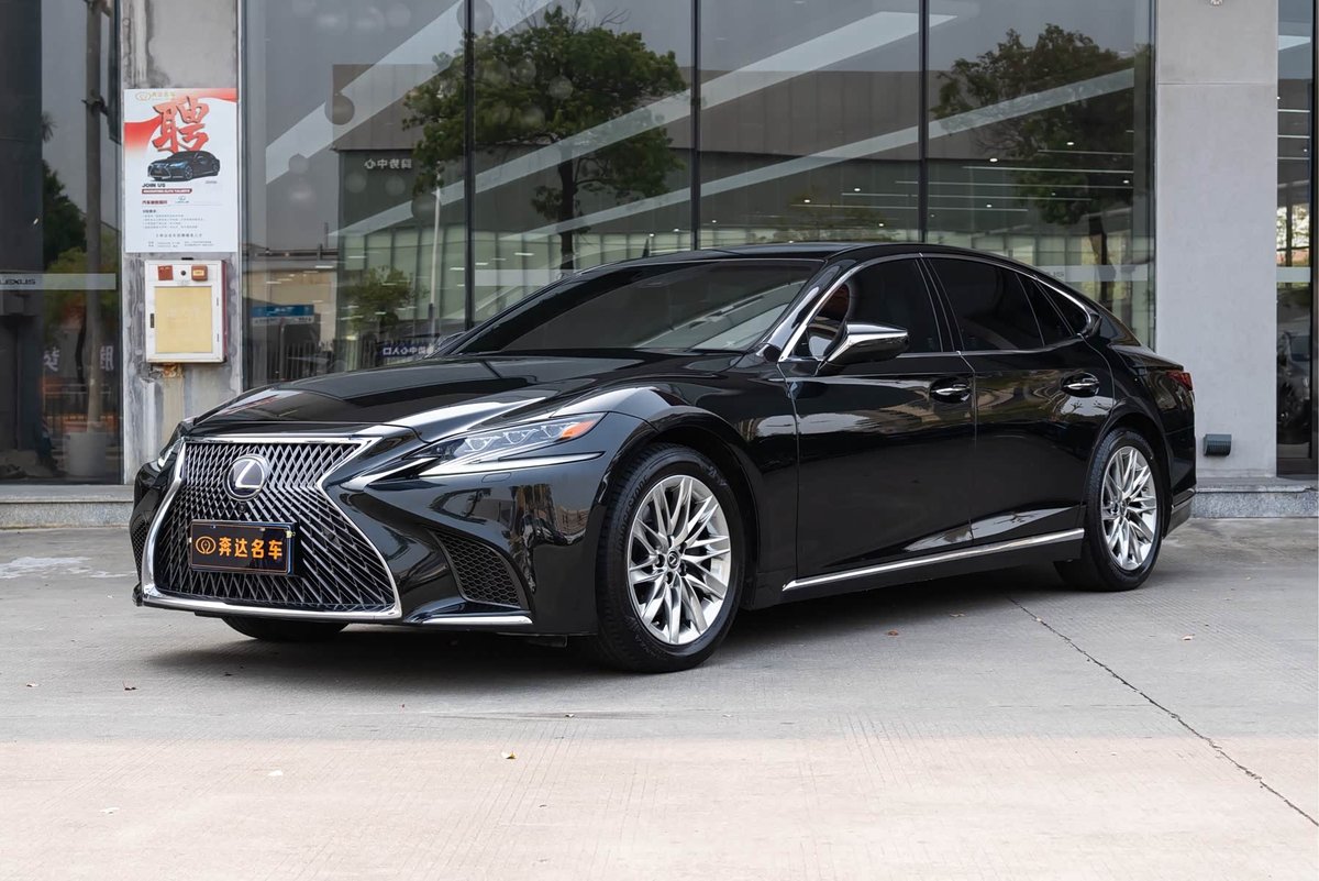 Lexus LS