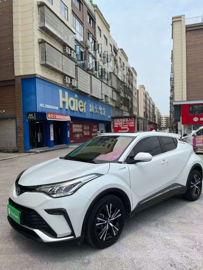 Toyota C-HR IZOA