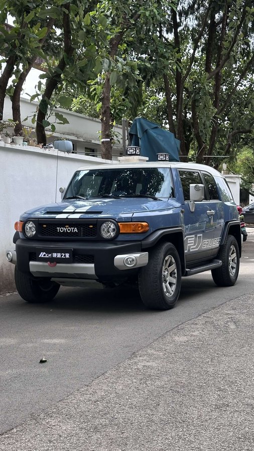Toyota FJ