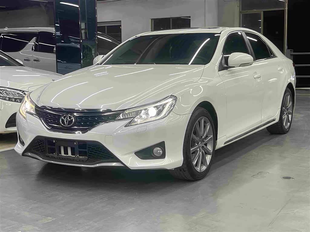 Toyota Reiz