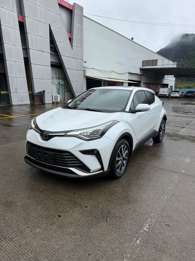 Toyota C-HR IZOA