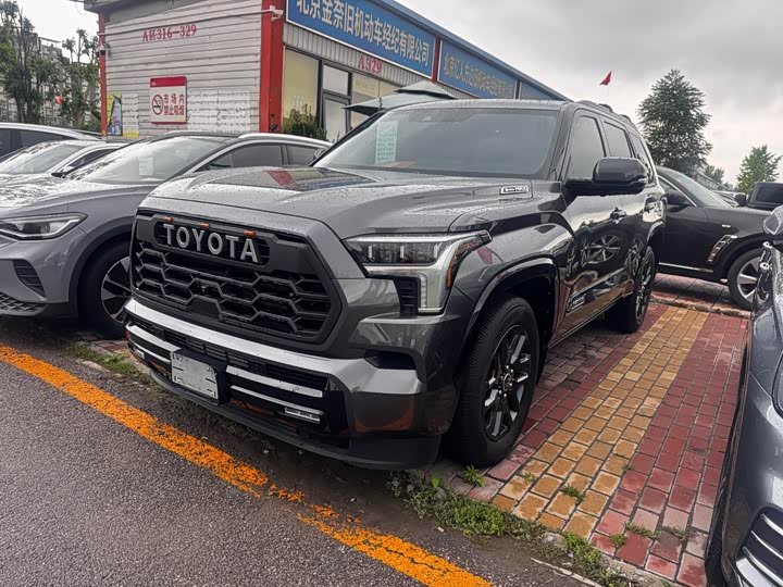 Toyota Sequoia
