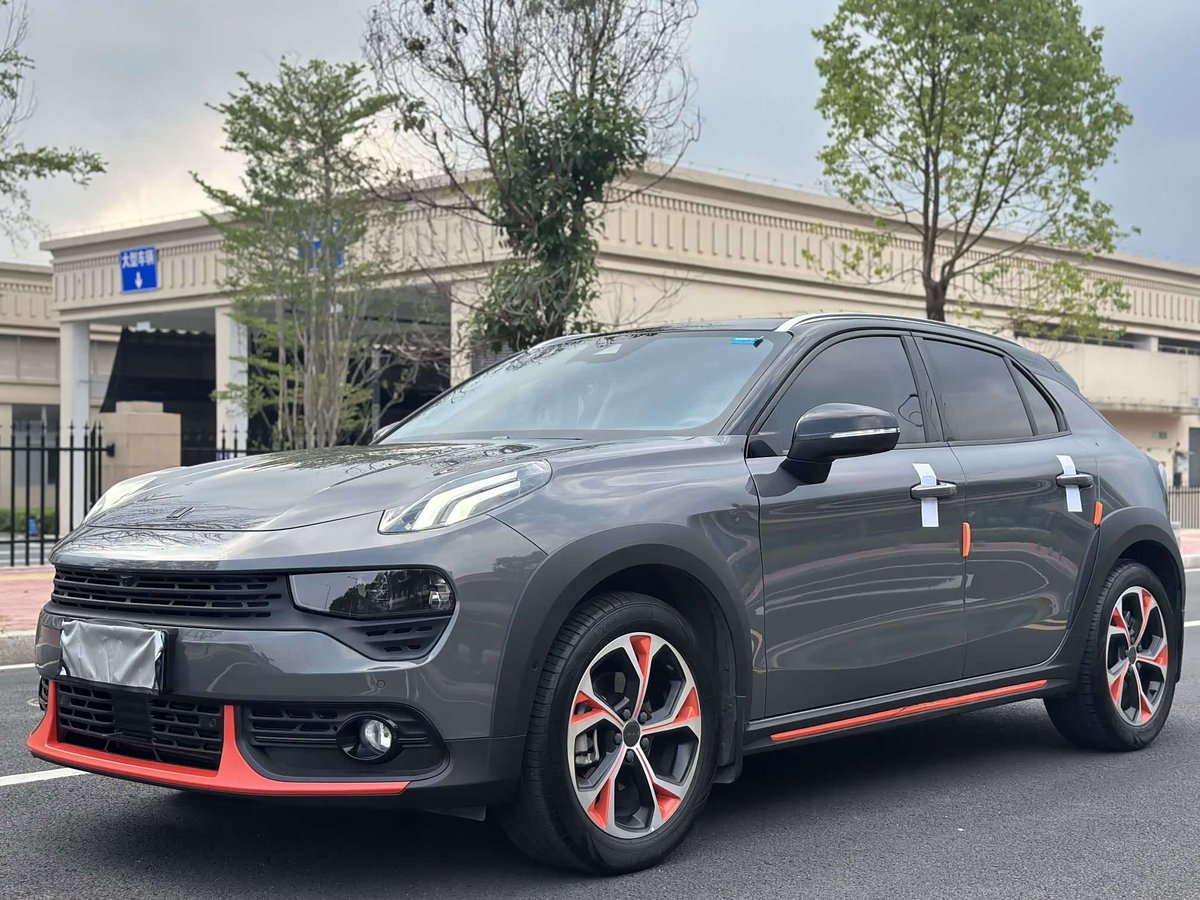Lynk & Co 02