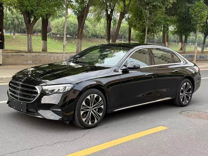 Mercedes-Benz E