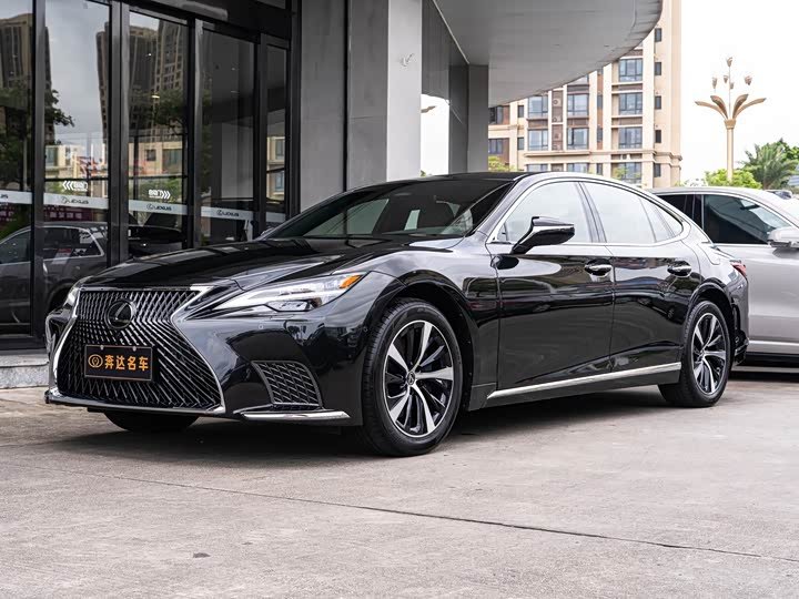 Lexus LS