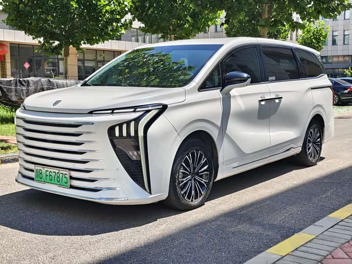 Dongfeng Forthing Xinghai V9