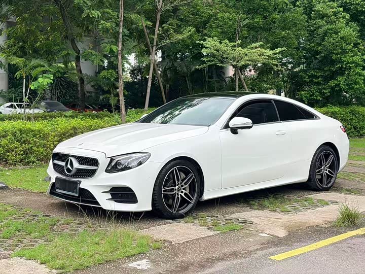 Mercedes-Benz E