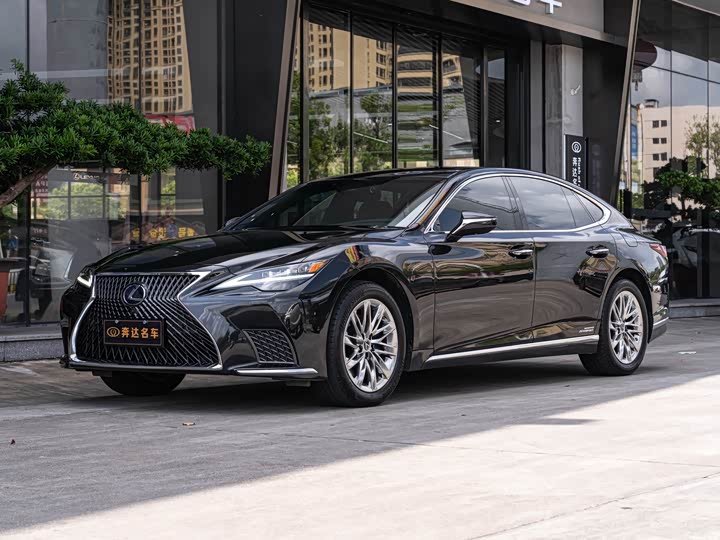 Lexus LS
