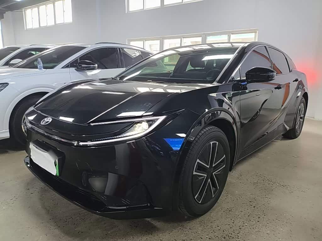 Toyota bZ5