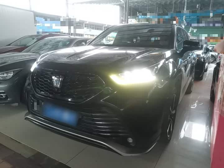 Toyota Crown Land Cruiser