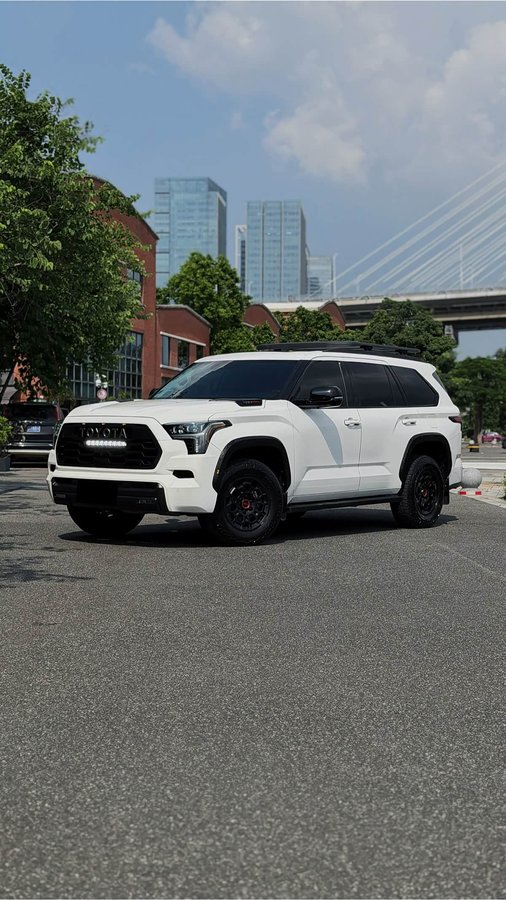 Toyota Sequoia