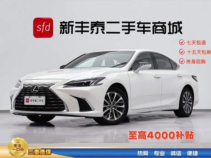 Lexus ES
