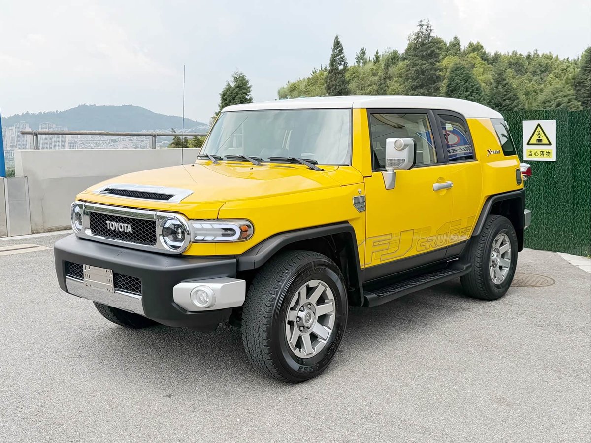 Toyota FJ