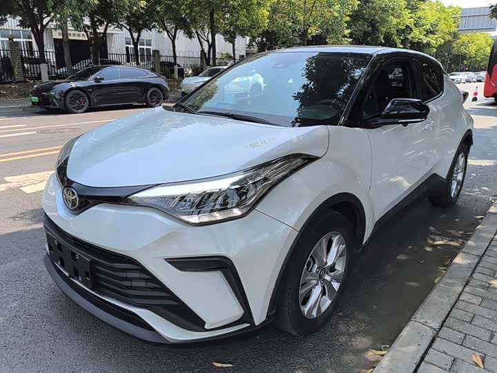 Toyota C-HR IZOA