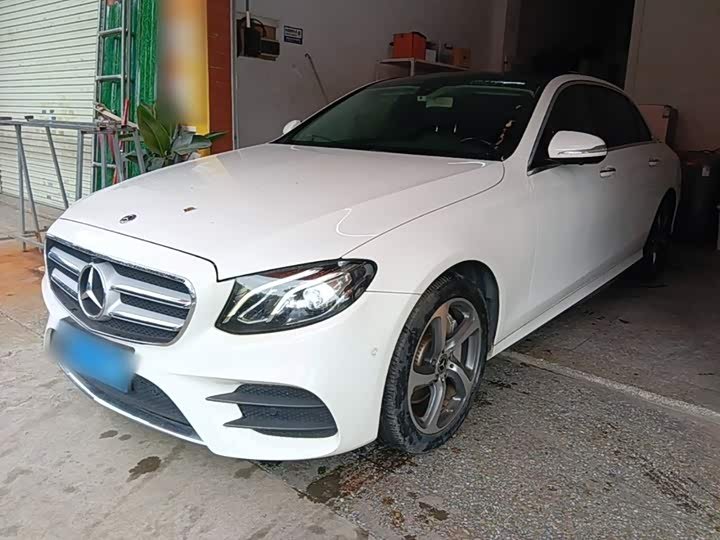 Mercedes-Benz E