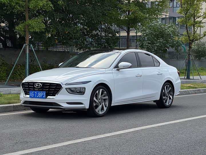 Hyundai Mistra