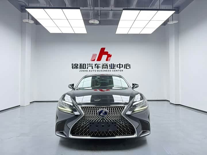 Lexus LS