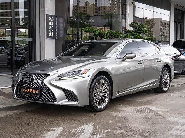 Lexus LS