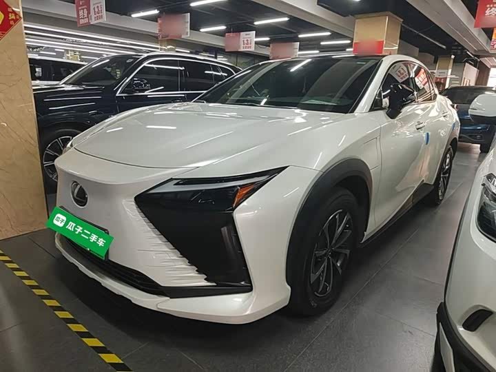 Lexus RZ