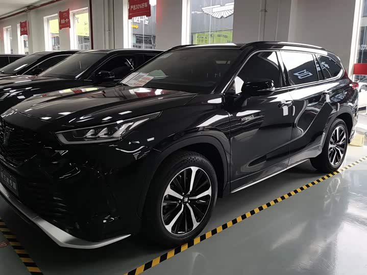 Toyota Crown Land Cruiser